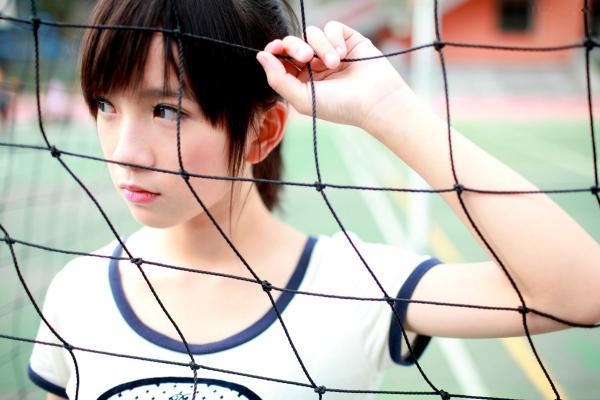    台湾正妹虞成敬清新校园风外拍写真，甜美校服穿搭，尽显治愈气息的邻家萌系美少女合集第5张图片