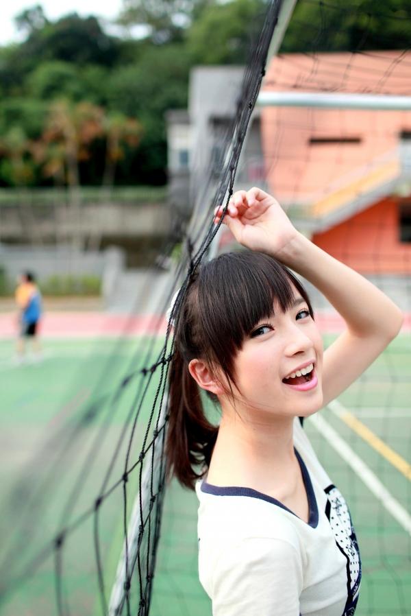    台湾正妹虞成敬清新校园风外拍写真，甜美校服穿搭，尽显治愈气息的邻家萌系美少女合集第8张图片