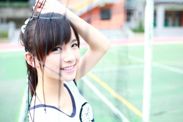    台湾正妹虞成敬清新校园风外拍写真，甜美校服穿搭，尽显治愈气息的邻家萌系美少女合集第9张图片