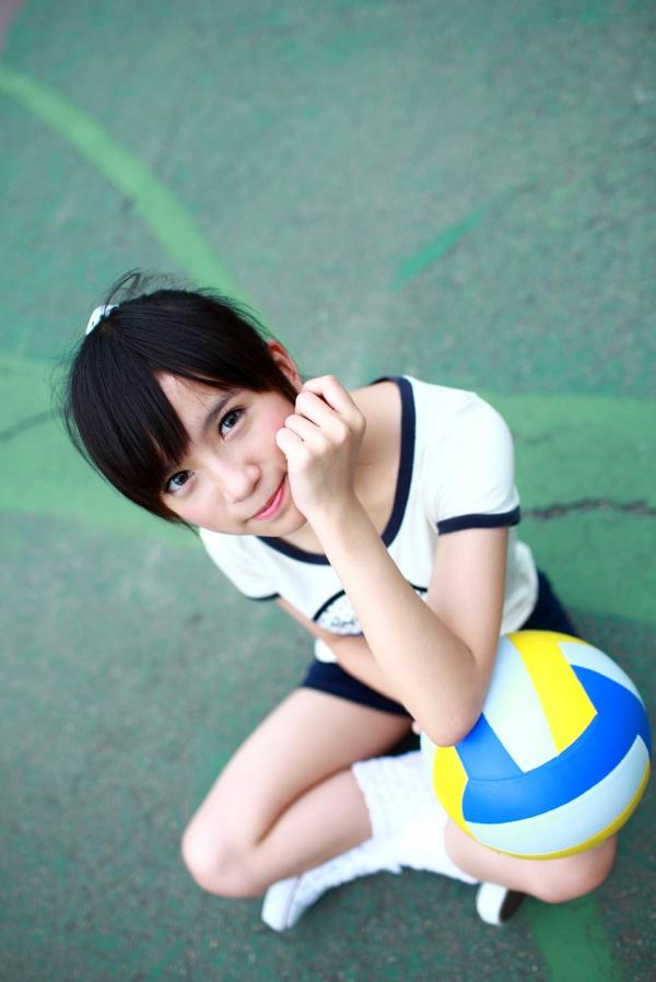    台湾正妹虞成敬清新校园风外拍写真，甜美校服穿搭，尽显治愈气息的邻家萌系美少女合集第11张图片