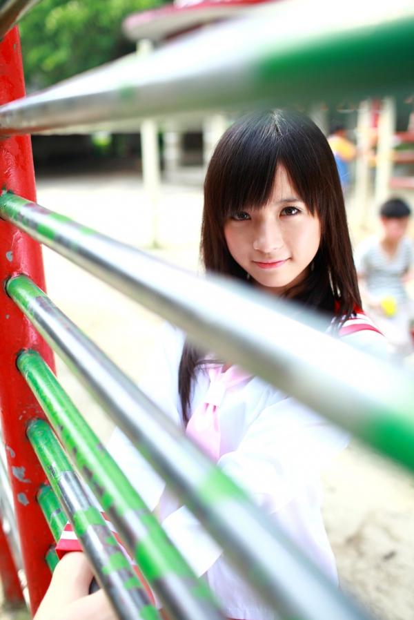    台湾正妹虞成敬清新校园风外拍写真，甜美校服穿搭，尽显治愈气息的邻家萌系美少女合集第13张图片