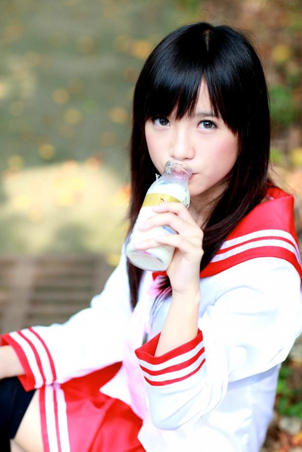    台湾正妹虞成敬清新校园风外拍写真，甜美校服穿搭，尽显治愈气息的邻家萌系美少女合集第19张图片