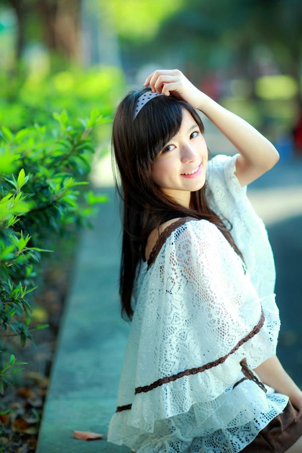    台湾正妹虞成敬清新校园风外拍写真，甜美校服穿搭，尽显治愈气息的邻家萌系美少女合集第24张图片