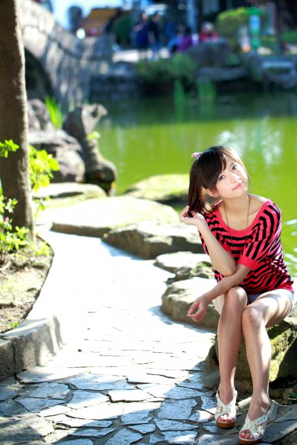    台湾正妹虞成敬清新校园风外拍写真，甜美校服穿搭，尽显治愈气息的邻家萌系美少女合集第39张图片