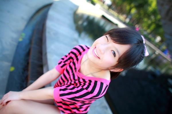    台湾正妹虞成敬清新校园风外拍写真，甜美校服穿搭，尽显治愈气息的邻家萌系美少女合集第49张图片