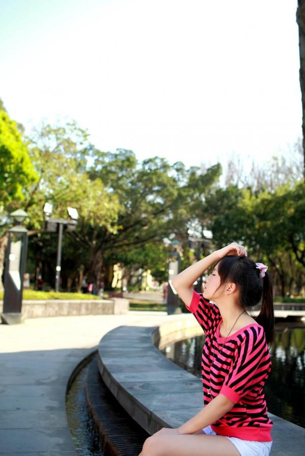    台湾正妹虞成敬清新校园风外拍写真，甜美校服穿搭，尽显治愈气息的邻家萌系美少女合集第51张图片