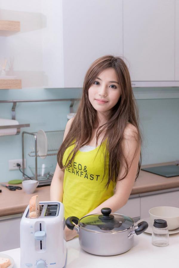    台湾正妹辜莞允、邱慧雯《极品台湾姐妹花》清新家居私房写真集，元气甜美邻家女孩日常摄影第50张图片
