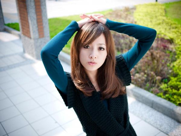    台湾正妹张凯洁（果子MM）水博馆外拍写真集：清新治愈系街拍，演绎甜美可爱少女风第6张图片