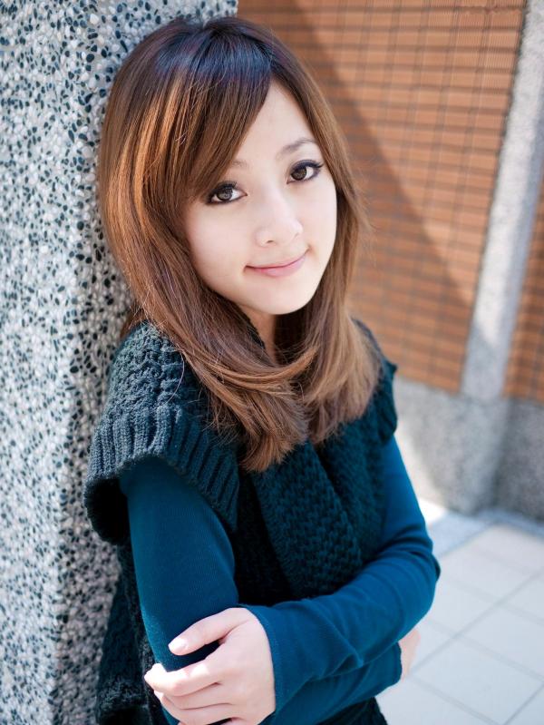    台湾正妹张凯洁（果子MM）水博馆外拍写真集：清新治愈系街拍，演绎甜美可爱少女风第9张图片