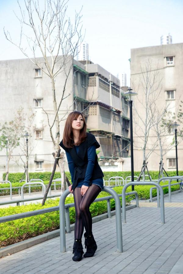    台湾正妹张凯洁（果子MM）水博馆外拍写真集：清新治愈系街拍，演绎甜美可爱少女风第10张图片