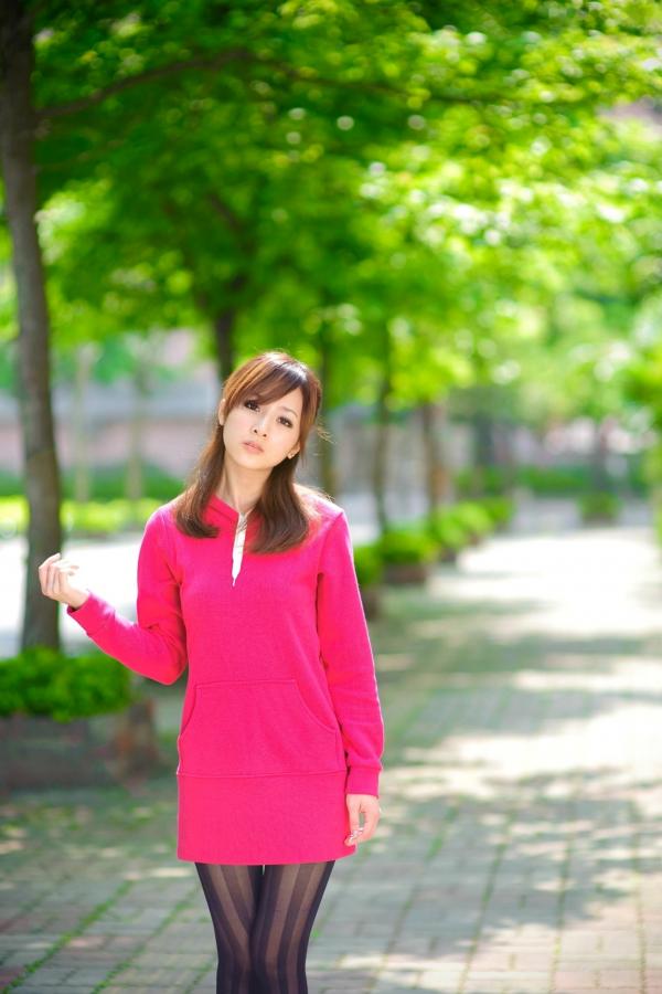    台湾正妹张凯洁（果子MM）水博馆外拍写真集：清新治愈系街拍，演绎甜美可爱少女风第18张图片