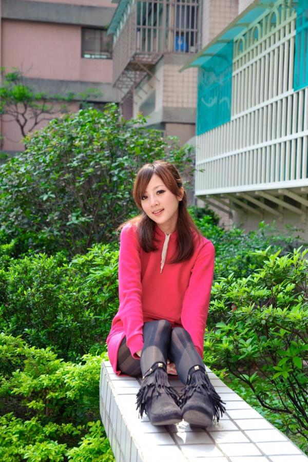    台湾正妹张凯洁（果子MM）水博馆外拍写真集：清新治愈系街拍，演绎甜美可爱少女风第22张图片