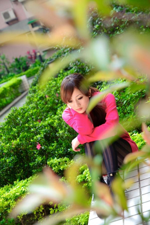    台湾正妹张凯洁（果子MM）水博馆外拍写真集：清新治愈系街拍，演绎甜美可爱少女风第23张图片