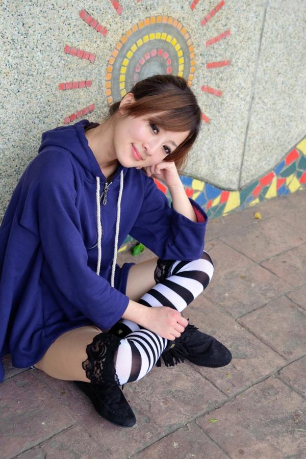    台湾正妹张凯洁（果子MM）水博馆外拍写真集：清新治愈系街拍，演绎甜美可爱少女风第36张图片