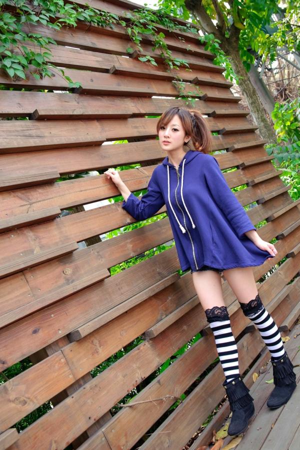    台湾正妹张凯洁（果子MM）水博馆外拍写真集：清新治愈系街拍，演绎甜美可爱少女风第47张图片