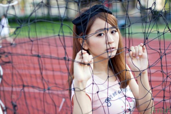    台湾正妹郭燕陵圈圈《校园时光》清新户外写真，邻家甜美气质少女，治愈系纯美校园风美图分享第36张图片