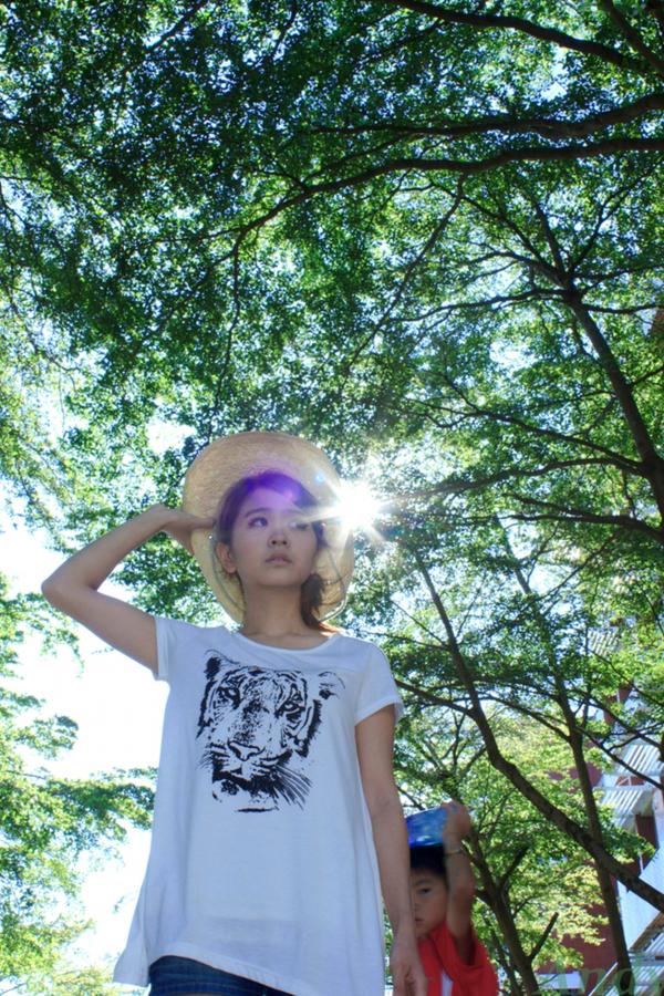    台湾正妹郭燕陵圈圈《校园时光》清新户外写真，邻家甜美气质少女，治愈系纯美校园风美图分享第40张图片