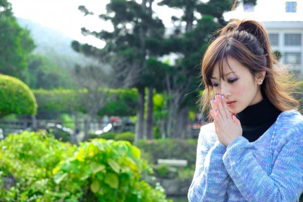    台湾正妹Mikako果子MM双溪公园清新私房写照，冬日针织衫演绎邻家女孩自然纯美魅力第39张图片