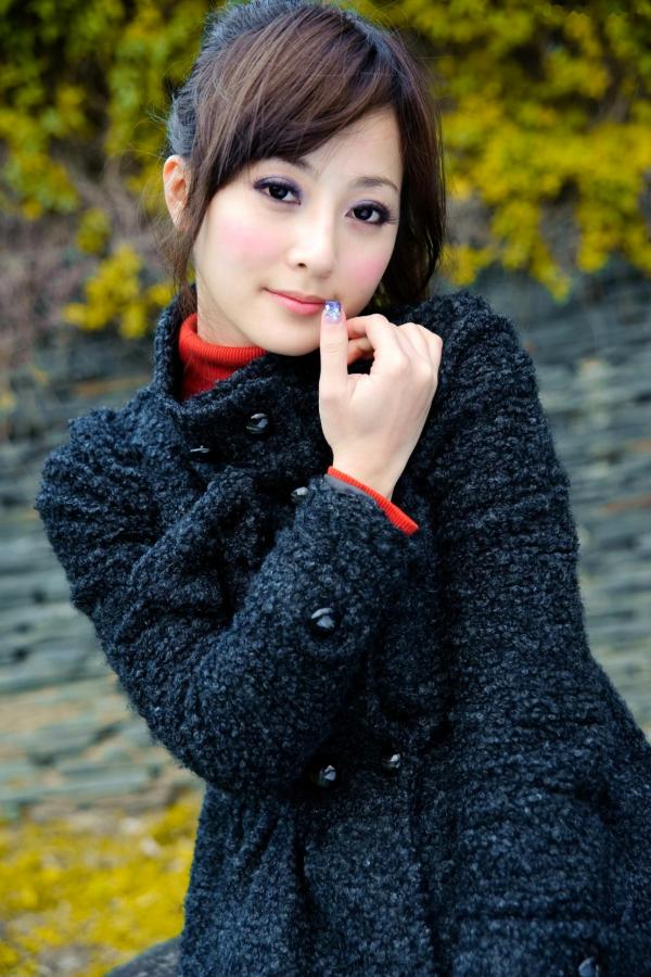    台湾正妹Mikako果子MM双溪公园清新私房写照，冬日针织衫演绎邻家女孩自然纯美魅力第85张图片