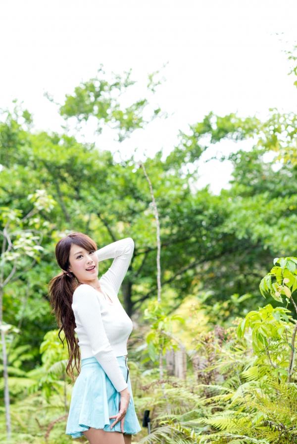    台湾女神MISO《秋之风》户外写真，清新甜美气质自然风情，精致面容演绎秋日治愈系美学第24张图片