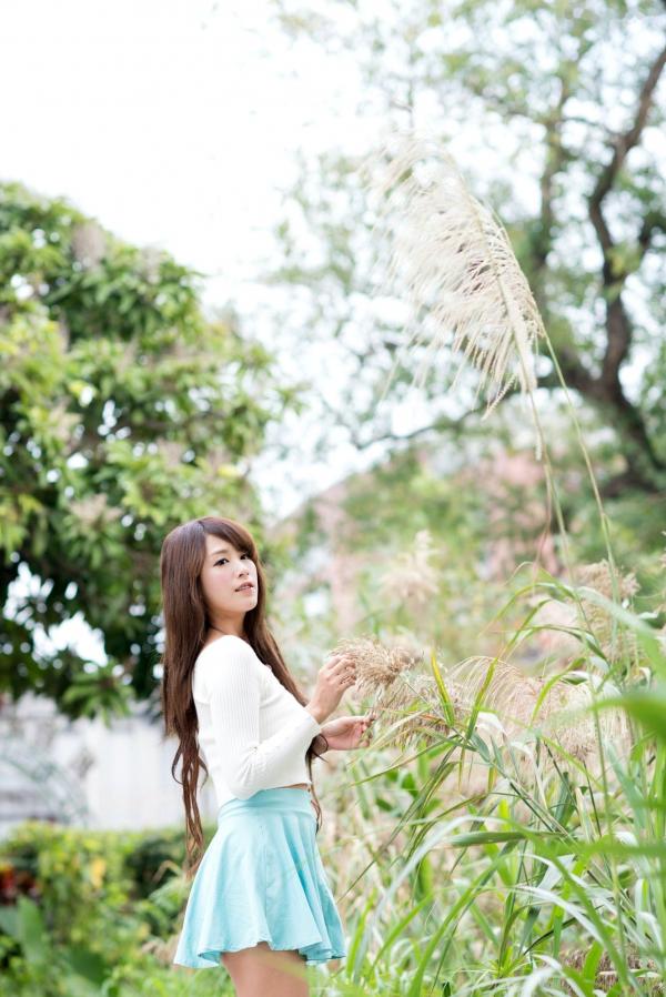    台湾女神MISO《秋之风》户外写真，清新甜美气质自然风情，精致面容演绎秋日治愈系美学第37张图片