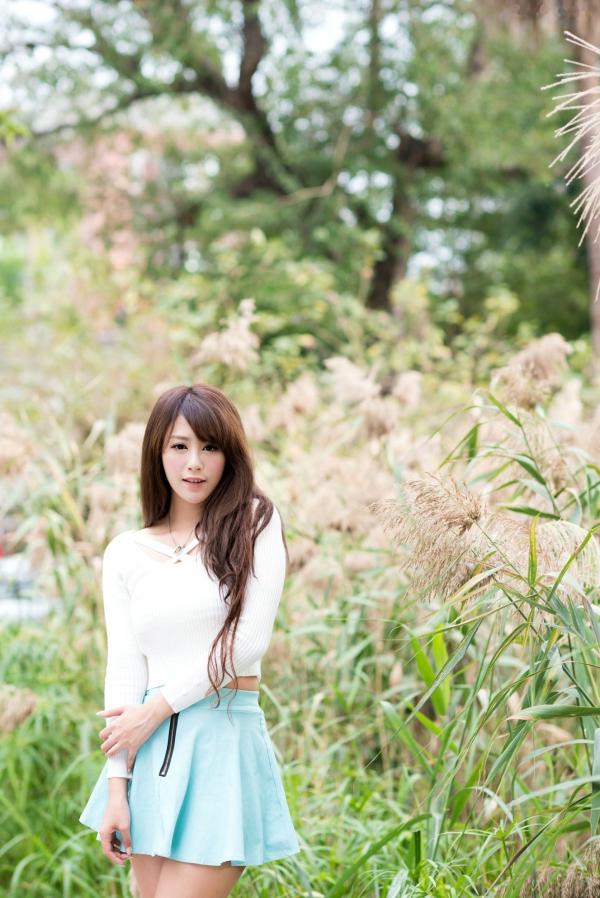    台湾女神MISO《秋之风》户外写真，清新甜美气质自然风情，精致面容演绎秋日治愈系美学第49张图片