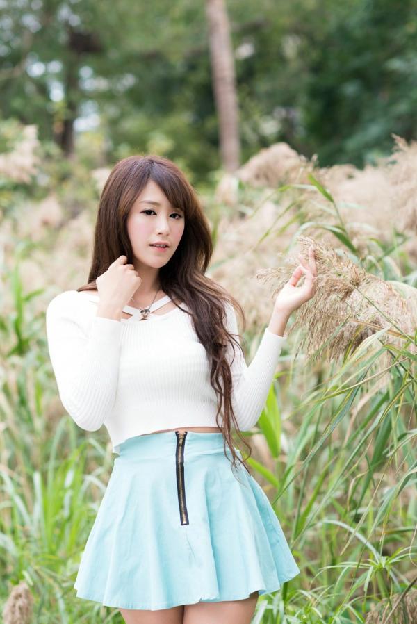    台湾女神MISO《秋之风》户外写真，清新甜美气质自然风情，精致面容演绎秋日治愈系美学第52张图片