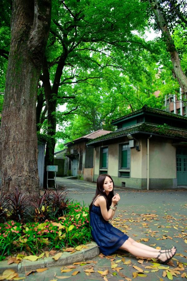    台湾正妹果子MM张凯洁台大校园私房写真，青春双马尾运动风户外外拍第29张图片