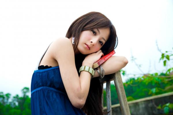    台湾正妹果子MM张凯洁台大校园私房写真，青春双马尾运动风户外外拍第37张图片