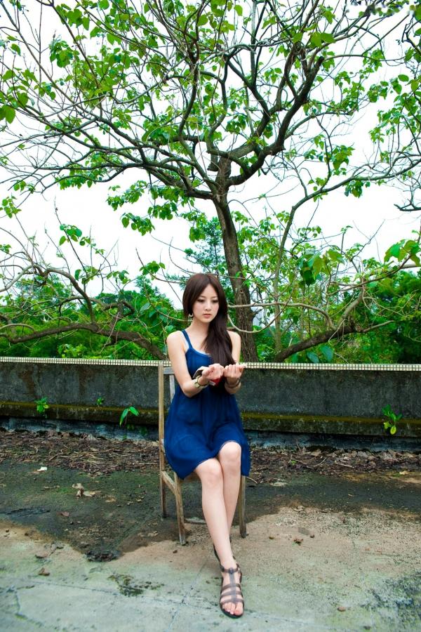    台湾正妹果子MM张凯洁台大校园私房写真，青春双马尾运动风户外外拍第38张图片