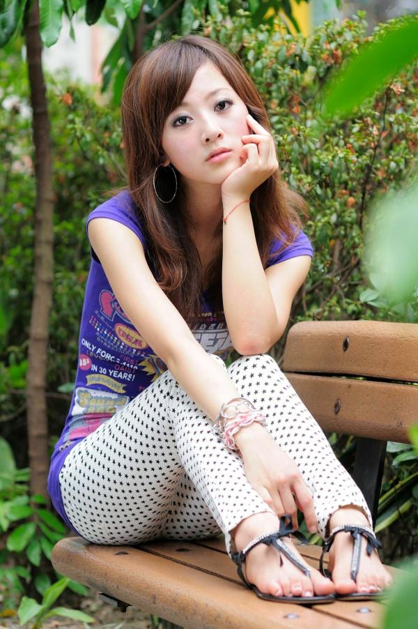    台湾正妹张允霏Mikako公馆商圈清新街拍，户外治愈系少女生活写真集第29张图片