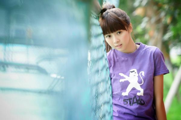    台湾正妹沈乔乔清新户外写真：活力校园运动场休闲穿搭，甜美少女清纯大片合集第3张图片