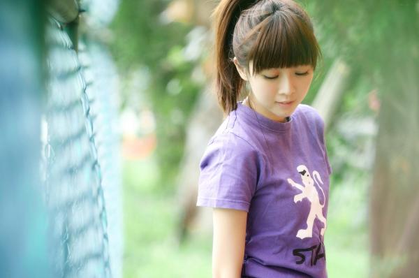    台湾正妹沈乔乔清新户外写真：活力校园运动场休闲穿搭，甜美少女清纯大片合集第7张图片