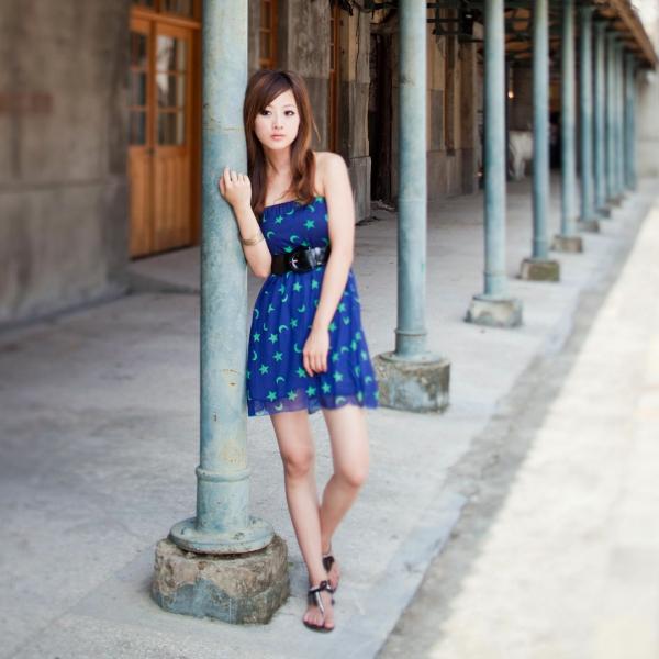    台湾正妹果子MM/张凯洁《华山文创园》清新街拍写真，户外文艺气质邻家女神私房合集第67张图片
