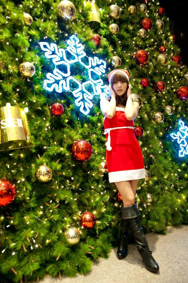    台湾正妹果子MM张凯洁《聖誕前夕夜拍》写真，清新毛衣针织帽与性感圣诞装街拍，璀璨夜景背景下的治愈系圣诞女神第34张图片
