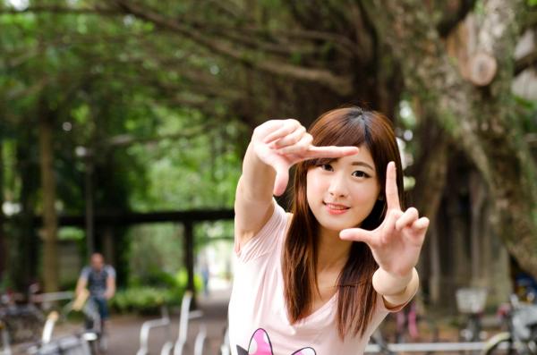    台湾正妹Queena林茉晶校园清新外拍写真集_活力青春风与甜美邻家气质展示第6张图片