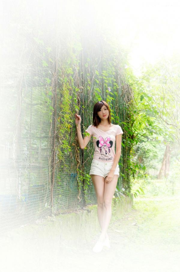    台湾正妹Queena林茉晶校园清新外拍写真集_活力青春风与甜美邻家气质展示第8张图片