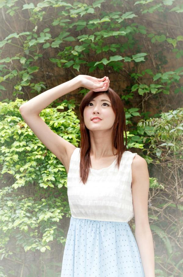    台湾正妹Queena林茉晶校园清新外拍写真集_活力青春风与甜美邻家气质展示第32张图片