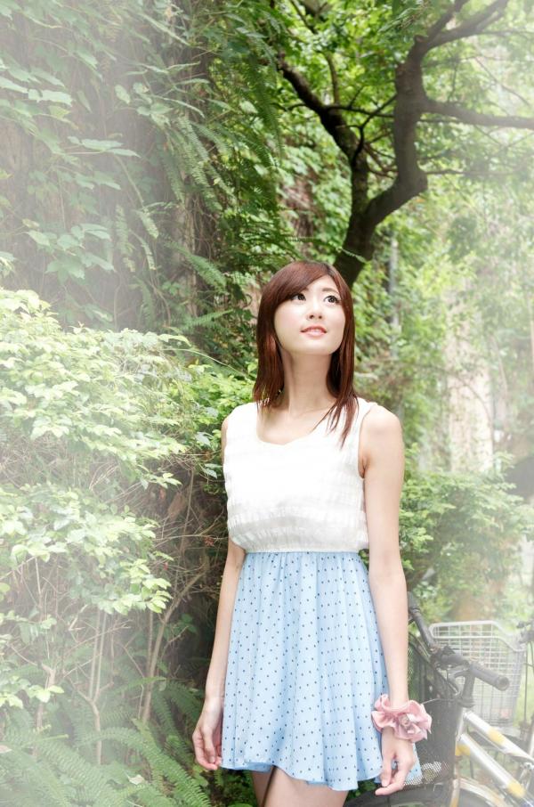    台湾正妹Queena林茉晶校园清新外拍写真集_活力青春风与甜美邻家气质展示第34张图片