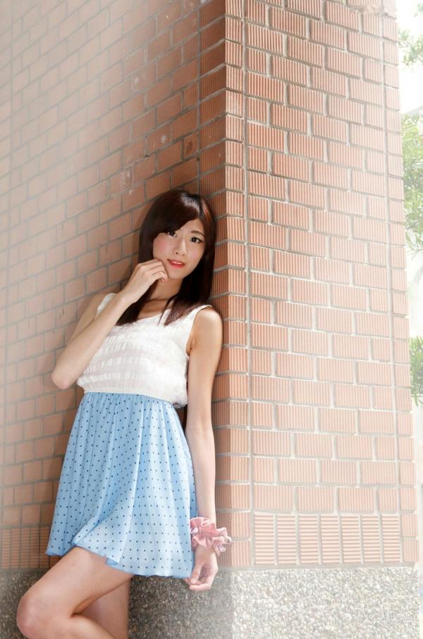    台湾正妹Queena林茉晶校园清新外拍写真集_活力青春风与甜美邻家气质展示第35张图片