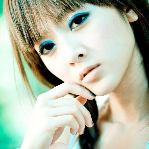    台湾正妹张允霏果子MM台大校园户外写真，清纯甜美系女神元气街拍休闲时光第1张图片