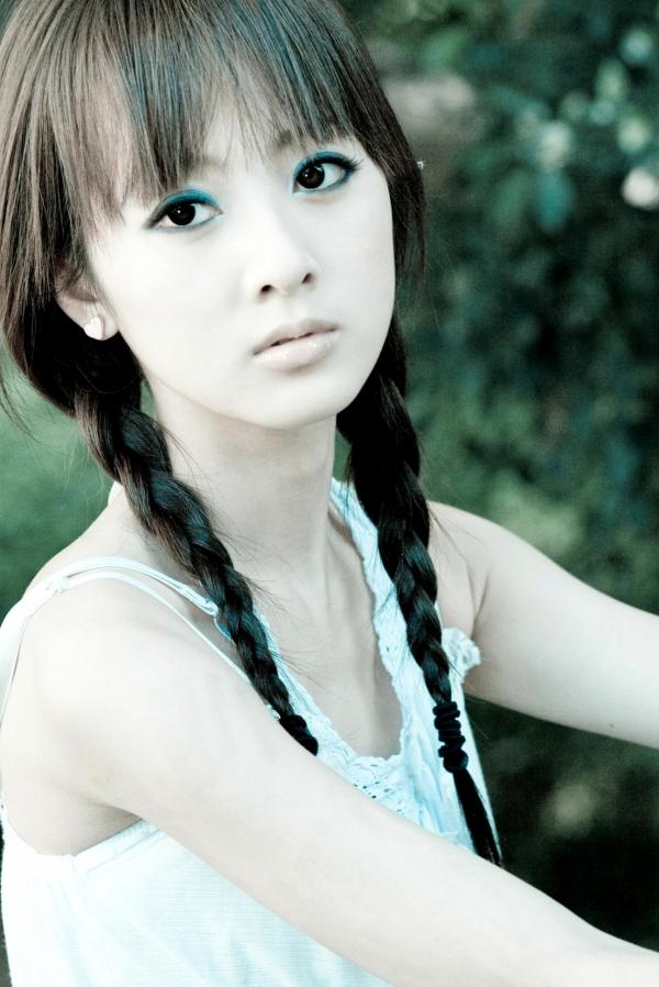    台湾正妹张允霏果子MM台大校园户外写真，清纯甜美系女神元气街拍休闲时光第7张图片