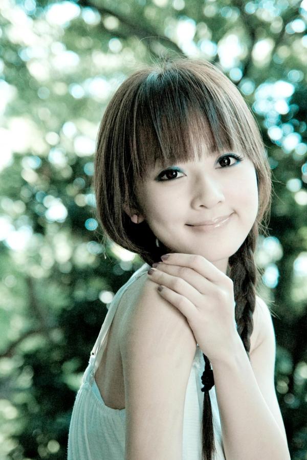    台湾正妹张允霏果子MM台大校园户外写真，清纯甜美系女神元气街拍休闲时光第9张图片