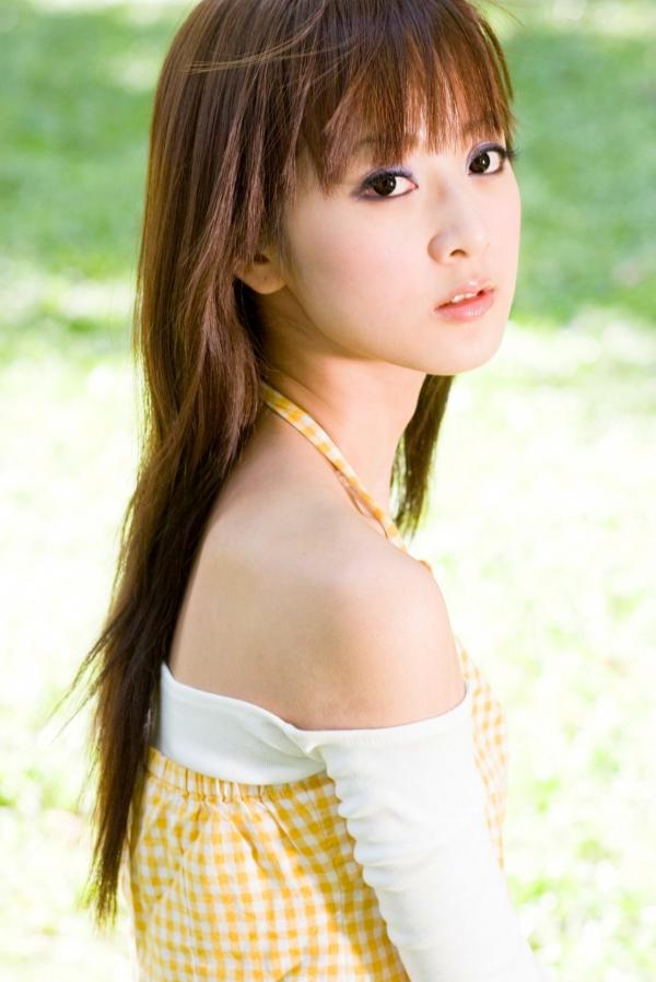    台湾正妹张允霏果子MM台大校园户外写真，清纯甜美系女神元气街拍休闲时光第22张图片