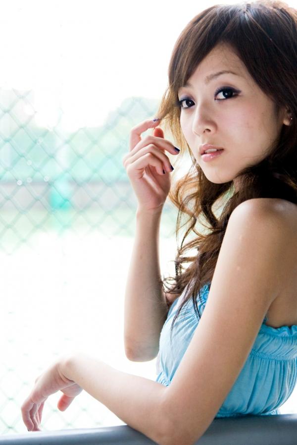    台湾正妹张允霏果子MM台大校园户外写真，清纯甜美系女神元气街拍休闲时光第92张图片