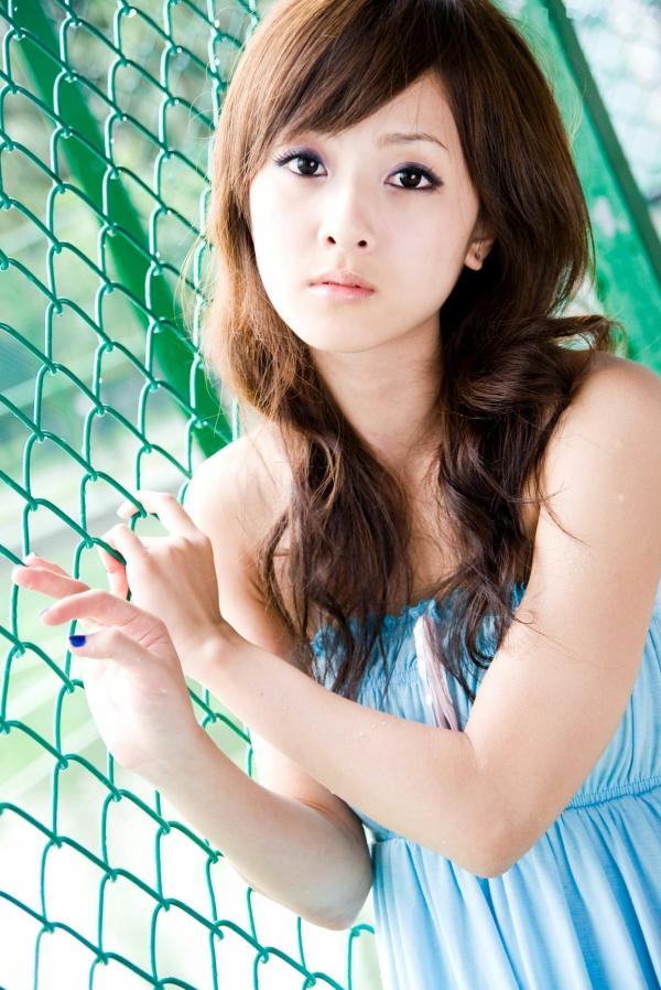    台湾正妹张允霏果子MM台大校园户外写真，清纯甜美系女神元气街拍休闲时光第98张图片