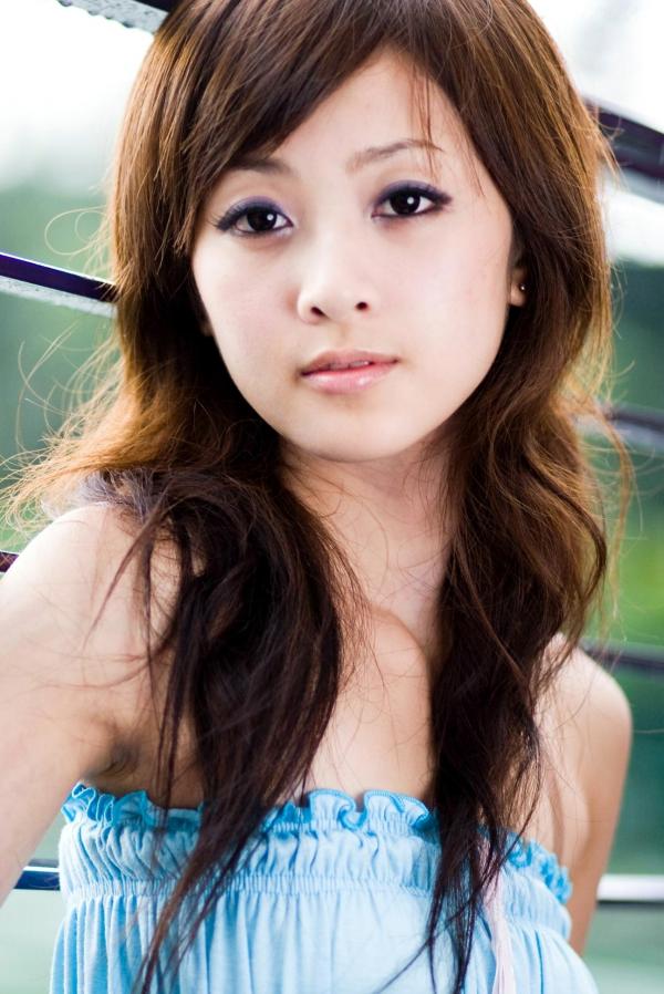    台湾正妹张允霏果子MM台大校园户外写真，清纯甜美系女神元气街拍休闲时光第109张图片