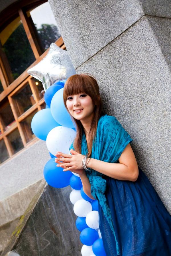    台湾正妹Mikako（果子MM）华山艺文中心时尚街拍写真集 清新休闲外拍私房照第58张图片
