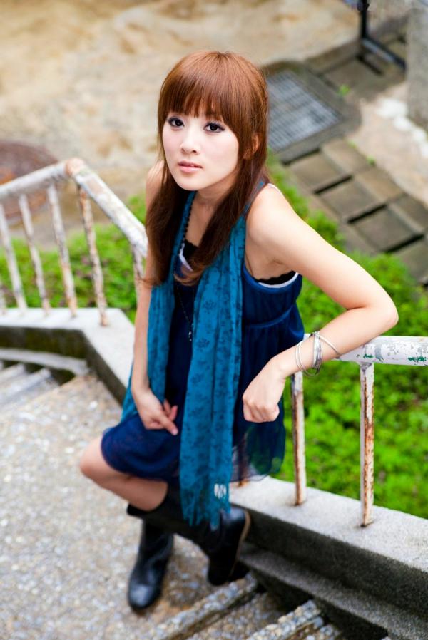    台湾正妹Mikako（果子MM）华山艺文中心时尚街拍写真集 清新休闲外拍私房照第60张图片