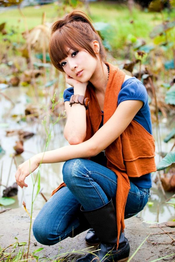    台湾正妹Mikako（果子MM）华山艺文中心时尚街拍写真集 清新休闲外拍私房照第89张图片